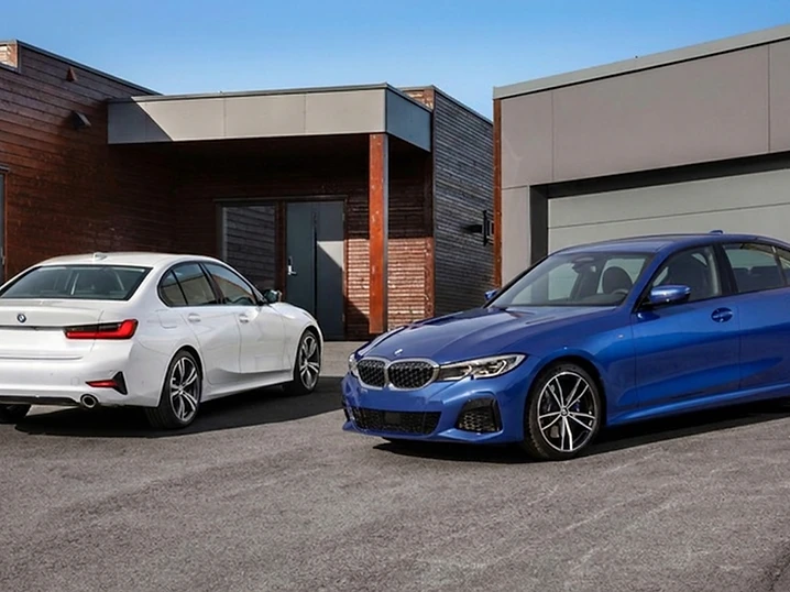 BMW 320i view 1