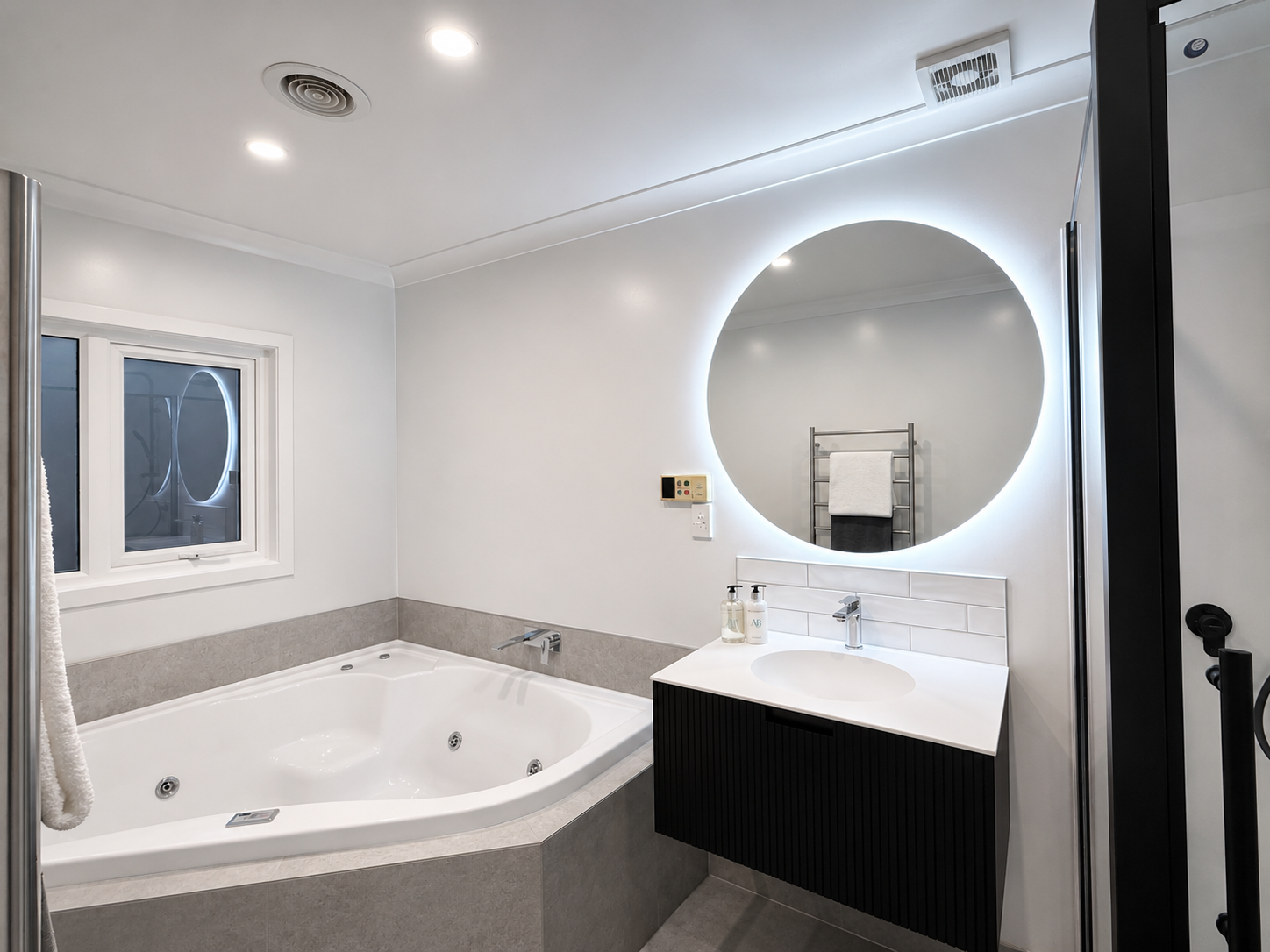 Main Bathroom — Bath & Vanity