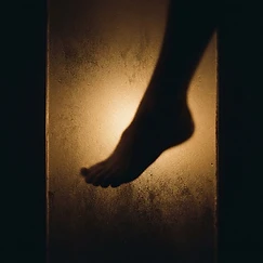 Photos pieds pieds artistiques : Silhouette dépolie par Yvana Créa | Pieds d'Or