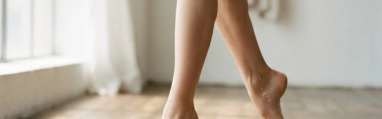 Photos pieds pieds nus : Sable blanc corse par Jade Sable | Pieds d'Or