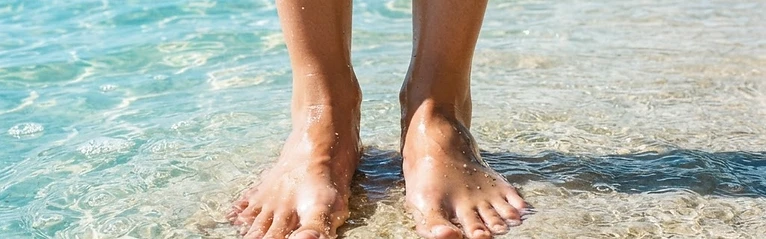 Photos pieds pieds nus : Pieds nus au naturel par Camille Douce | Pieds d'Or
