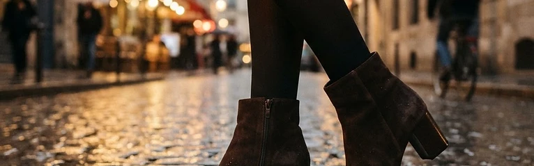 Photos pieds chaussures et talons : Talons élégants par Inès Velours | Pieds d'Or