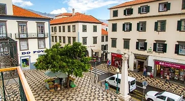 Esmeralda Holidays Apartments · Cathedral Square, Funchal — Merca Stays luxury rental in Funchal, Madeira, Portugal — photo 2