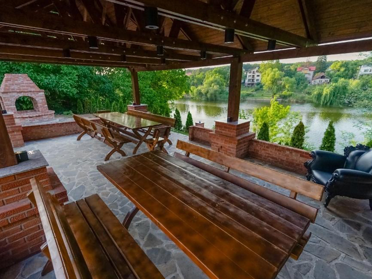 Madison Lake Villa 5