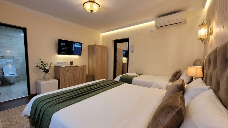 Triple Room