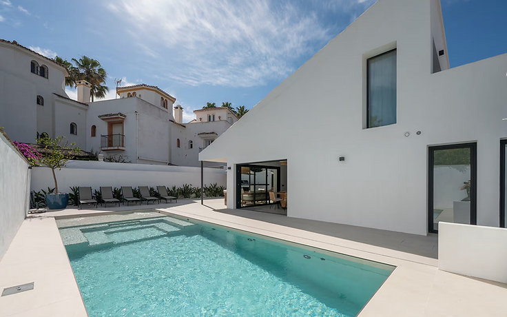 Golden Mile Villa | 4 Ensuite BR | Private pool
