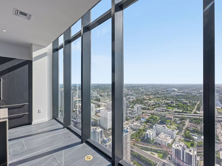 Luxury Top Floor Penthouse & Private Pool 3