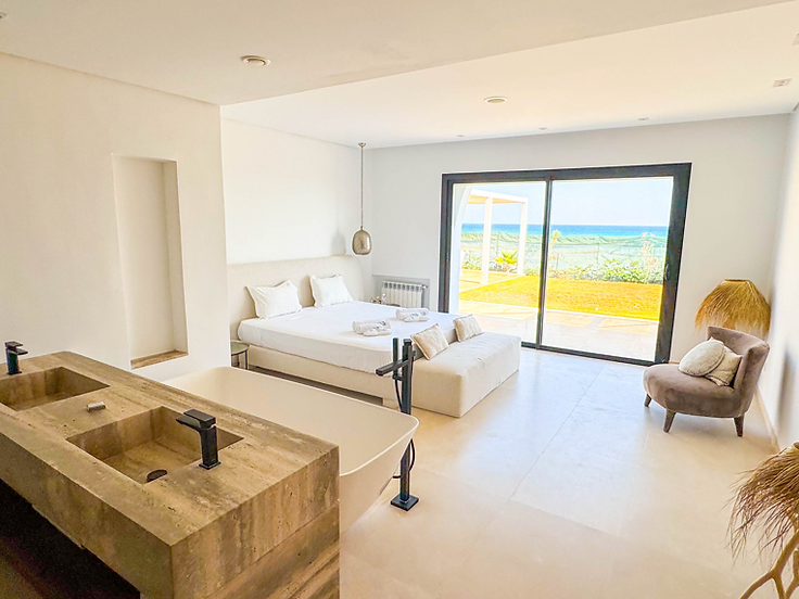 Beach House Seafront 5