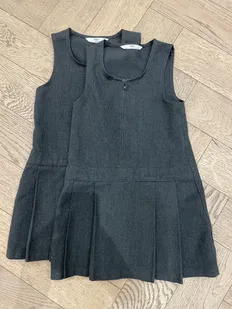 M&S 2pk grey pinafore dresses 2-3yrs - Dorridge Primary School - Size 2-3 yrs