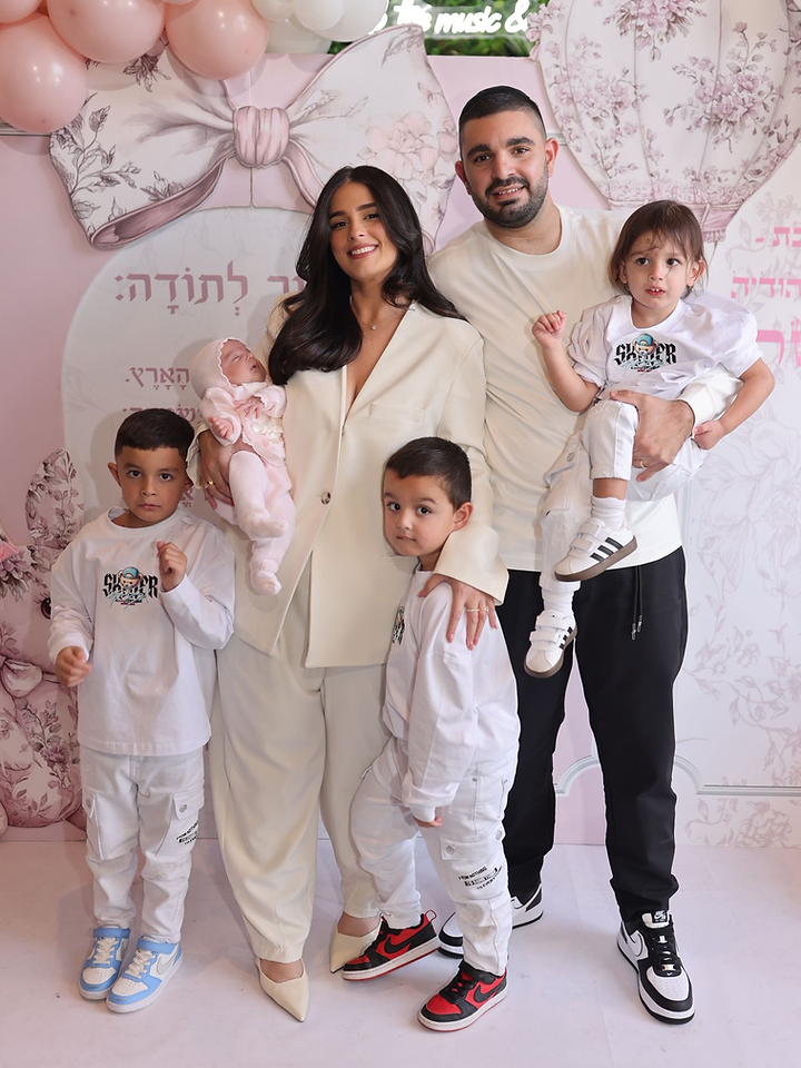 משפחת גרינברג בן חיים - שירה, דניאל וארבעת הילדים