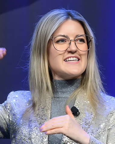 Portrait of Nikki Greenberg, World-Renowned Futurist & Innovation Strategist