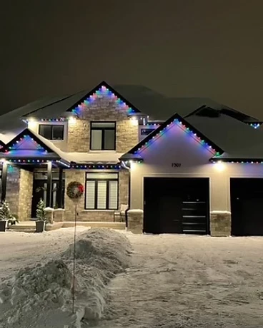 Stone Home — Holiday Colours — GoBright permanent lighting installation