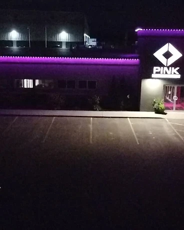 Commercial — Storefront Accent — GoBright permanent lighting installation