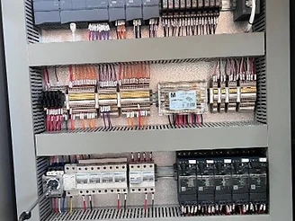 Breakers, rotary selector, contactor bank