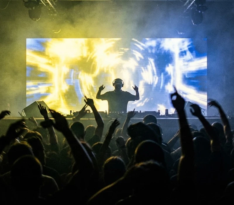 Techno performance