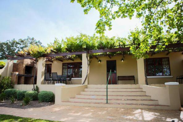 Basic Cottage — photo 1