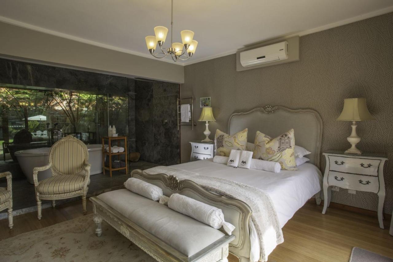 Superior King Suite — photo 1