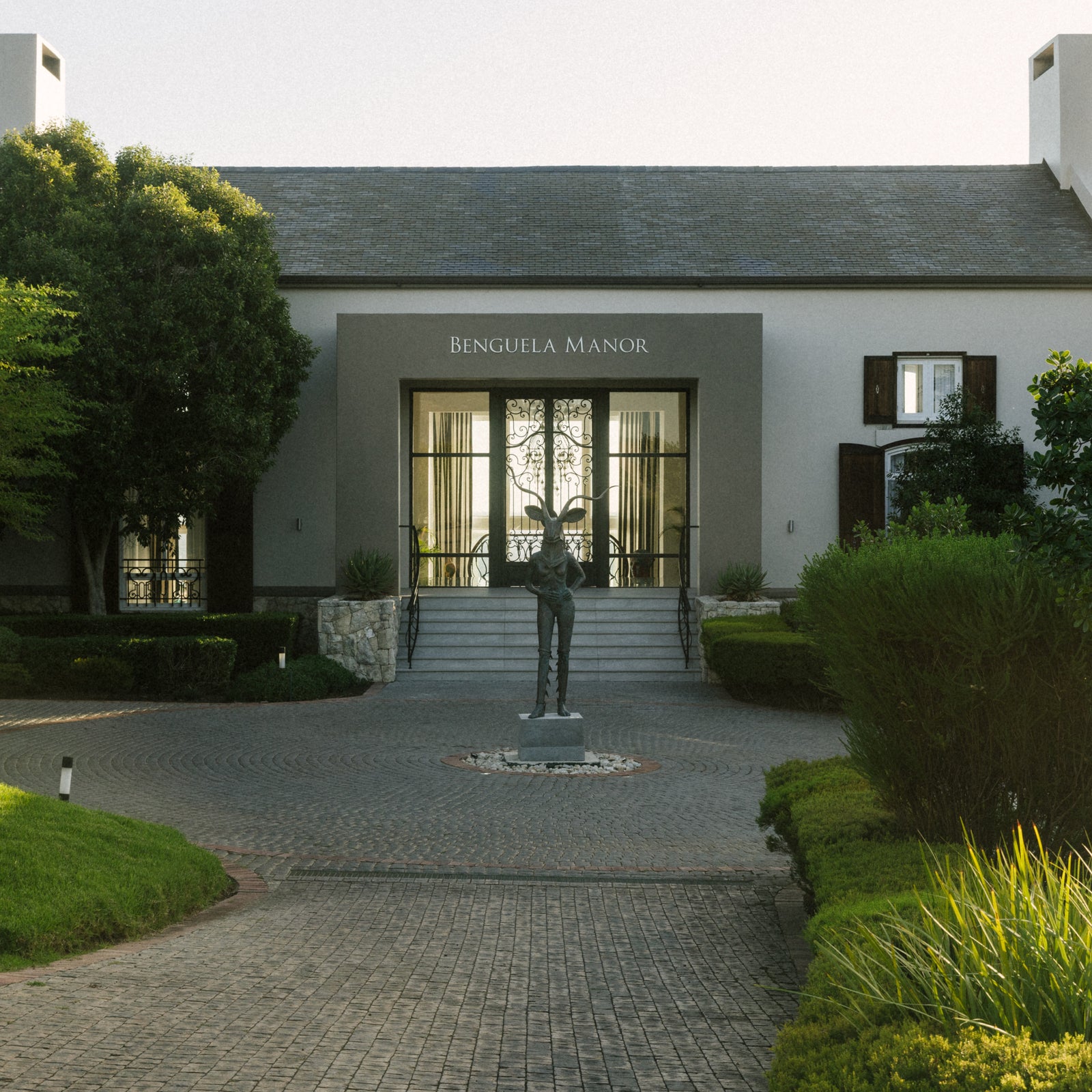 Benguela Manor — photo 1