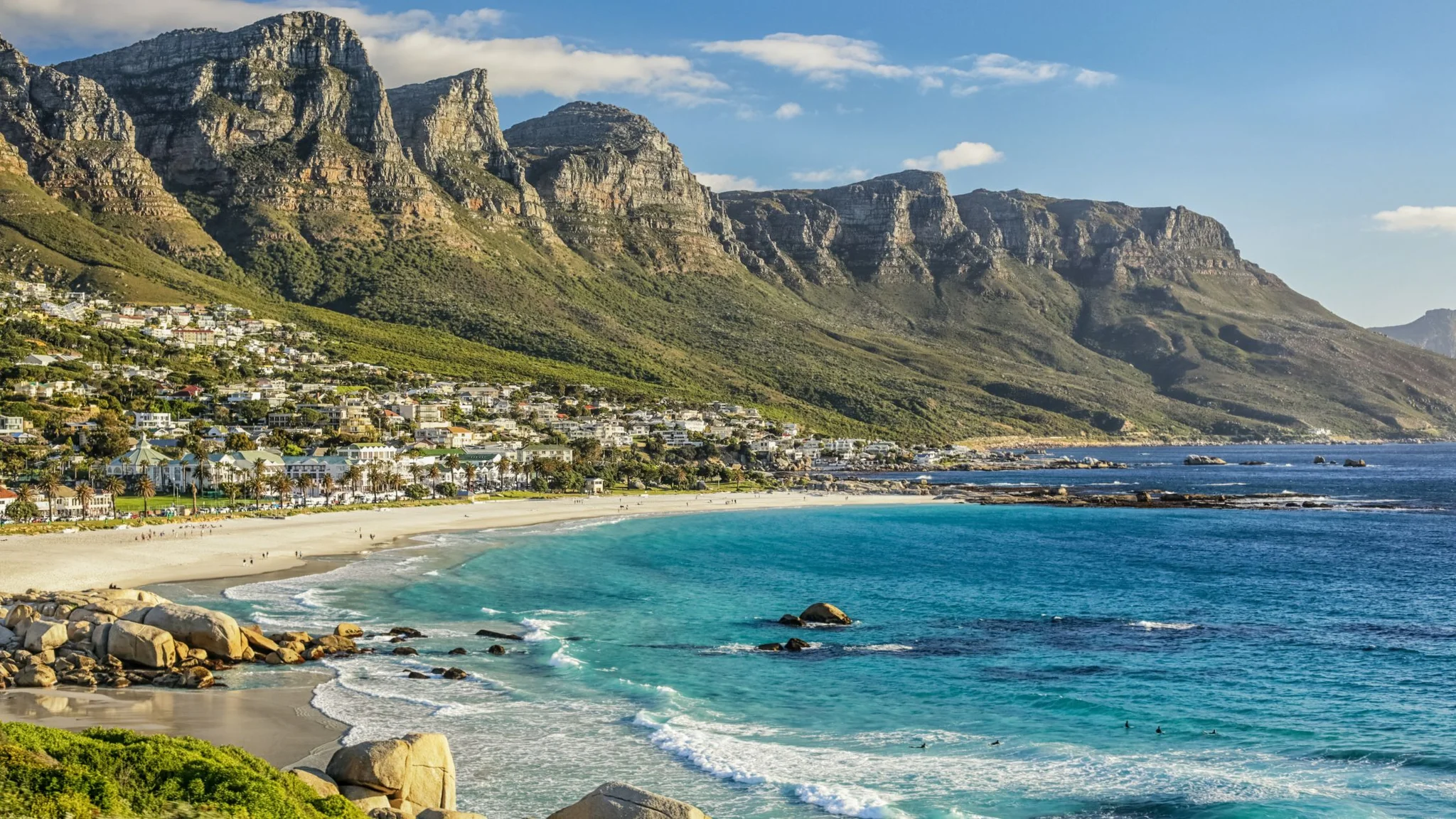 Best Beaches in Cape Town for Sun, Surf, and Stunning Views