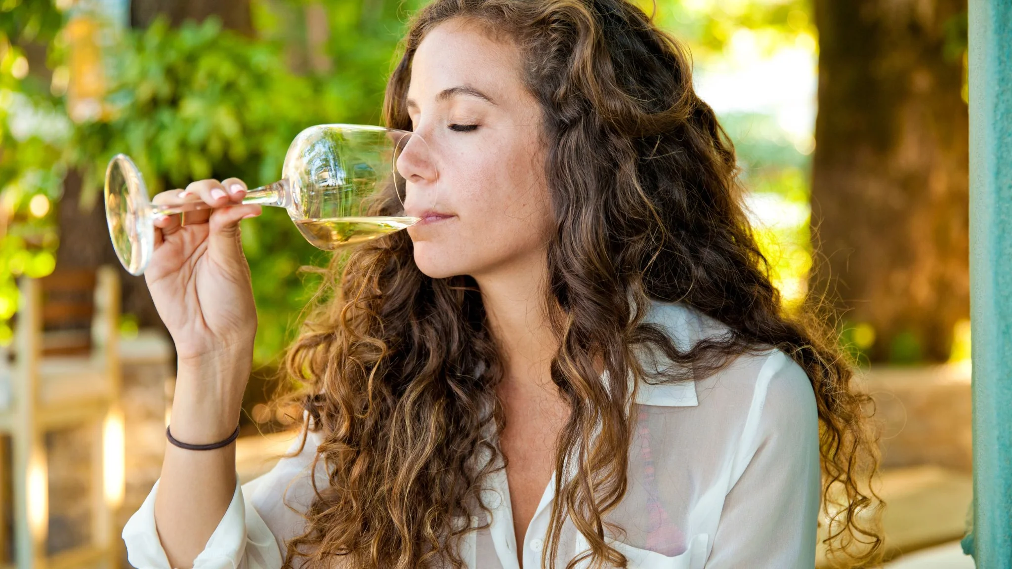 The Five S’s of Wine Tasting: See, Swirl, Sniff, Sip, Savour