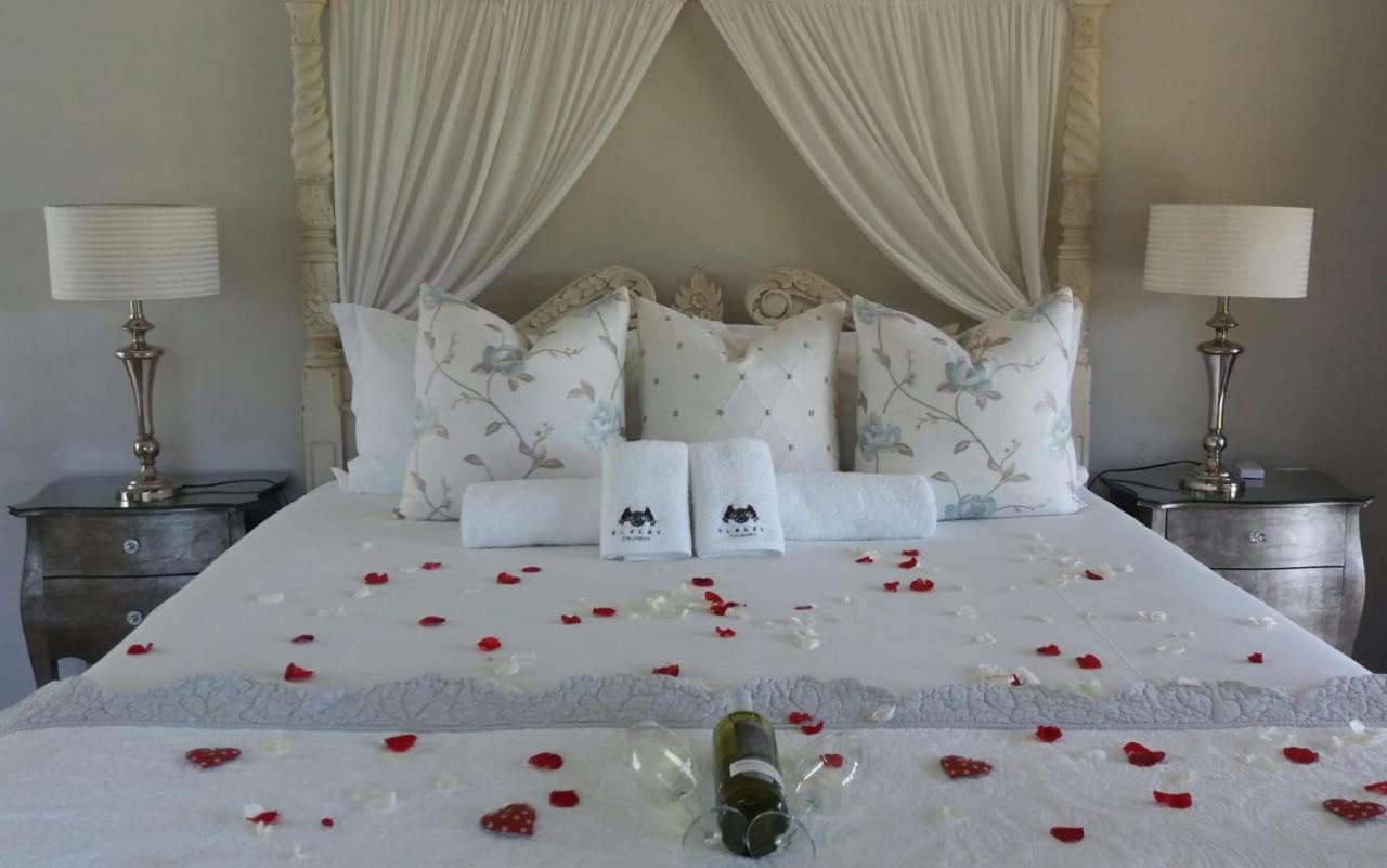 Honeymoon Suite with Spa Bath — photo 1