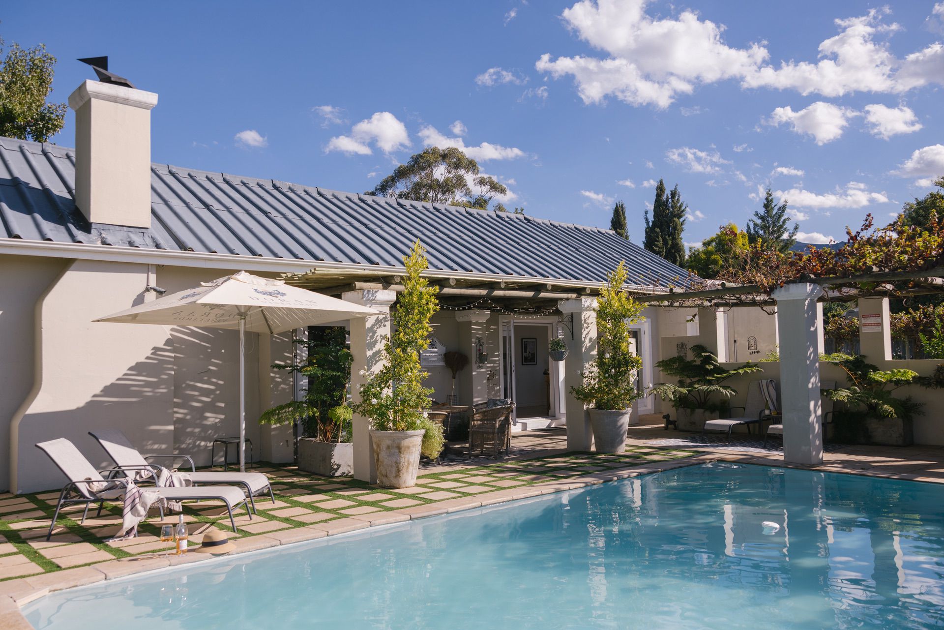 Accommodation — photo 1