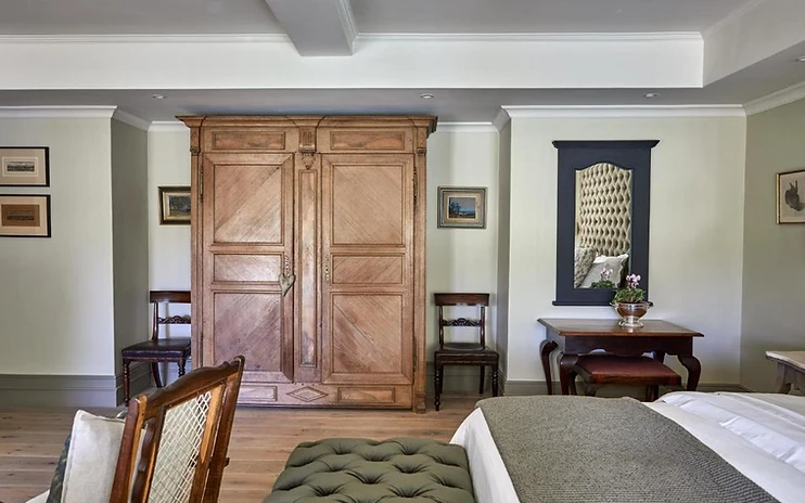 Suite with Pool View — photo 1