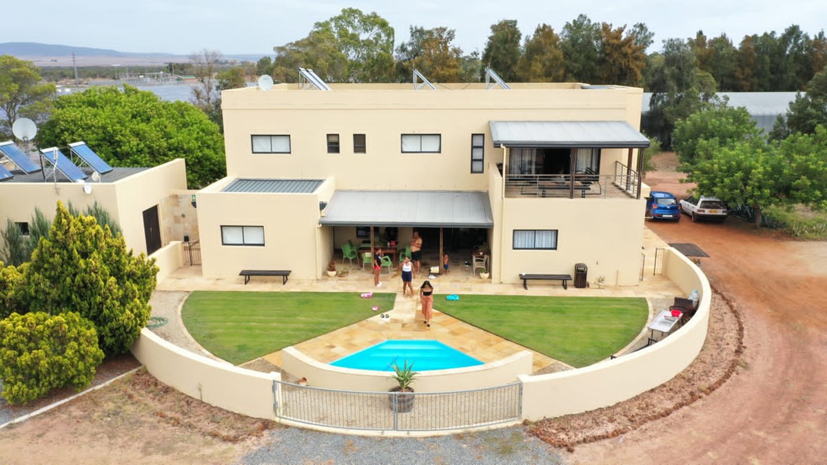 Accommodation — photo 1