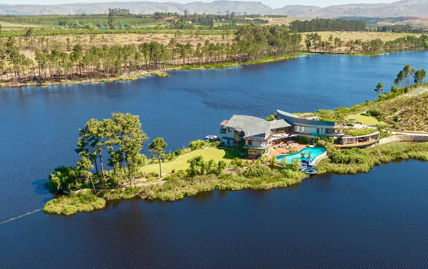 Lothian Vineyards — Cape South Coast wine estate, Western Cape
