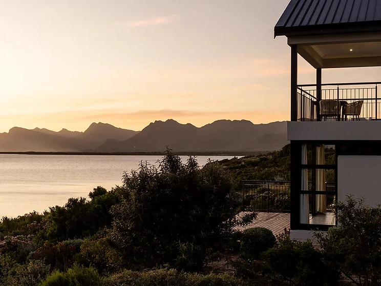 Accommodation at Benguela Cove Lagoon Wine Estate in Overberg