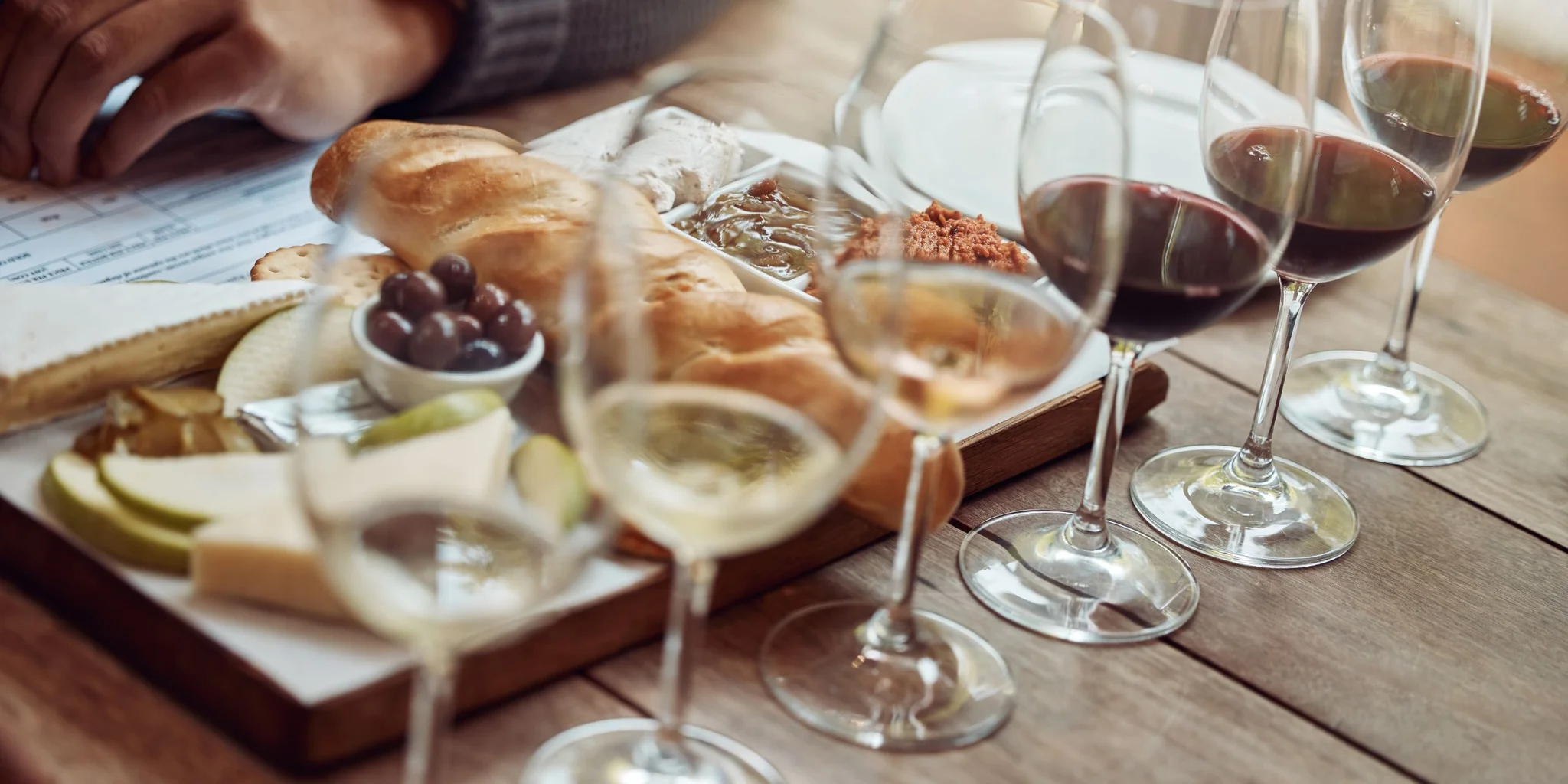 The Perfect Harmony: Exploring the Art of Wine and Food Pairing
