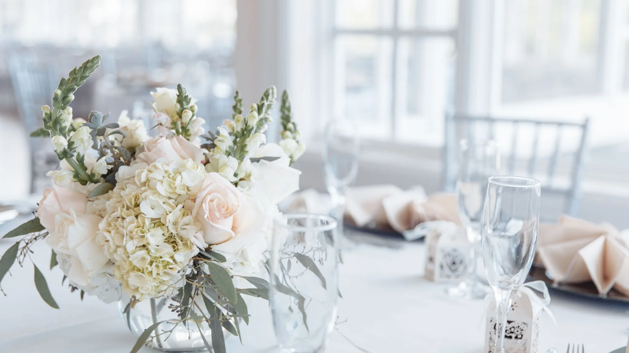 White classic arrangement