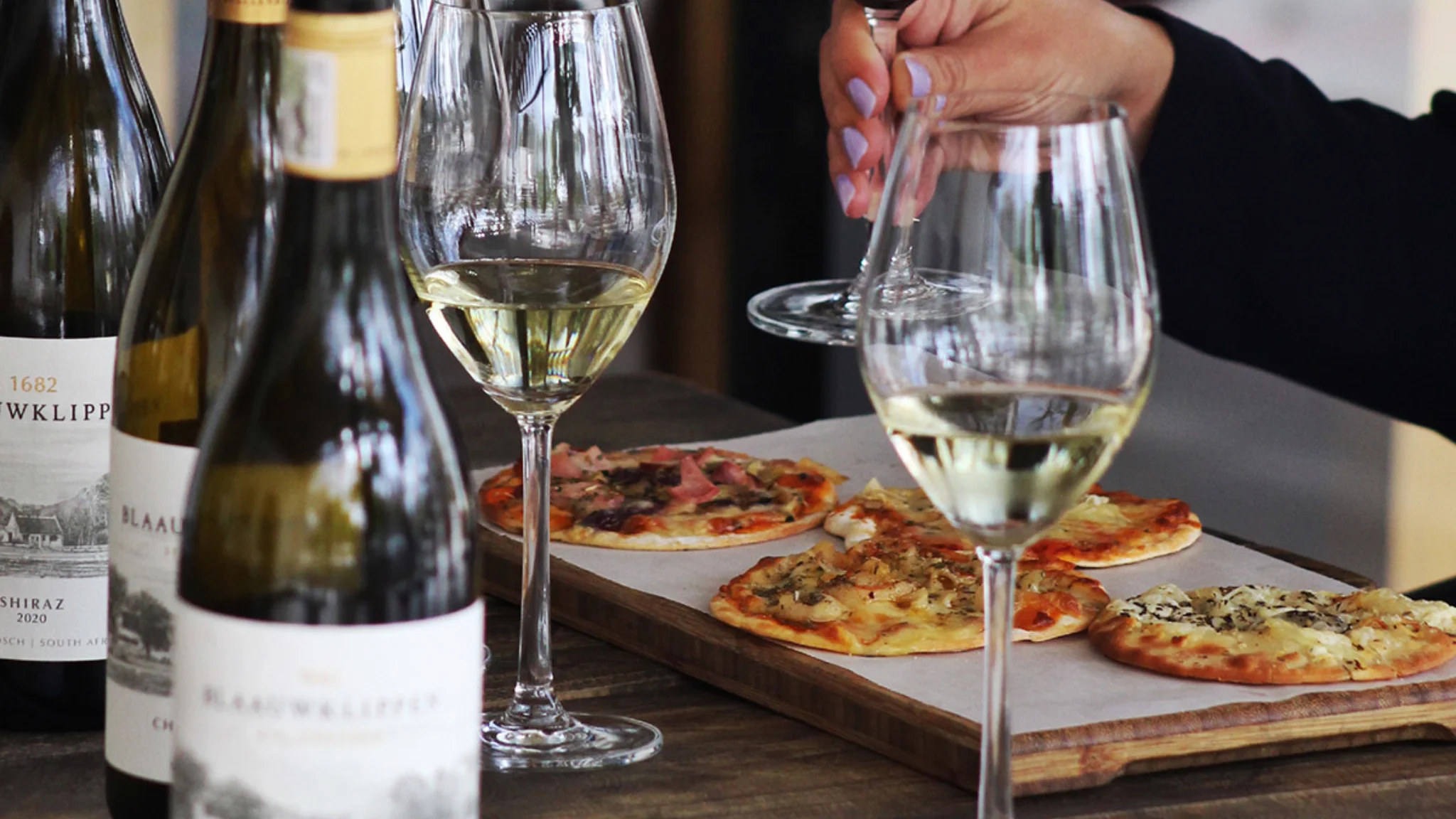 Pizza and wine