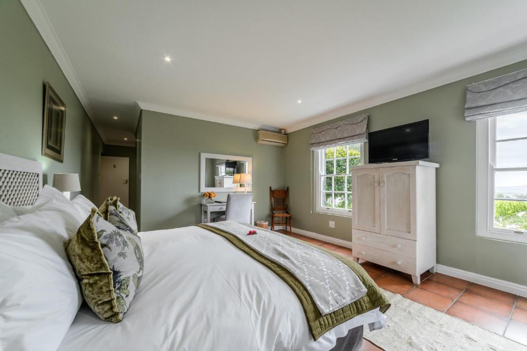Superior King Room — photo 1