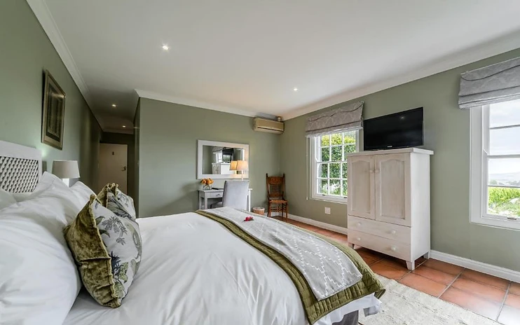 Superior King Room — photo 1