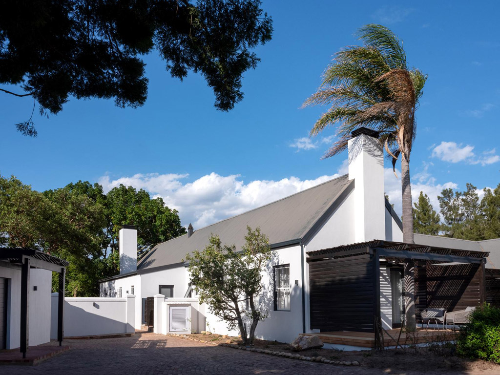 Accommodation — photo 1