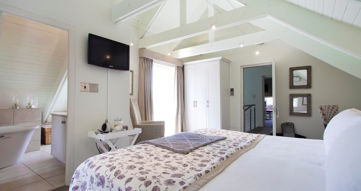 Luxury Balcony Room 4 — photo 1