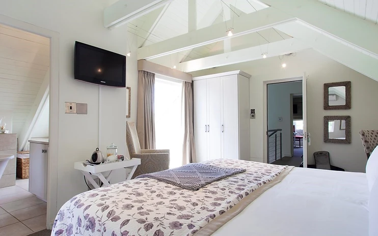 Luxury Balcony Room 4 — photo 1