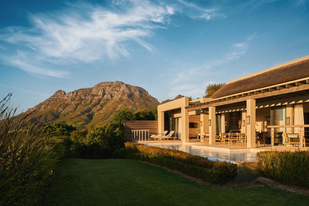 Presidential Villa with Private Pool — photo 1