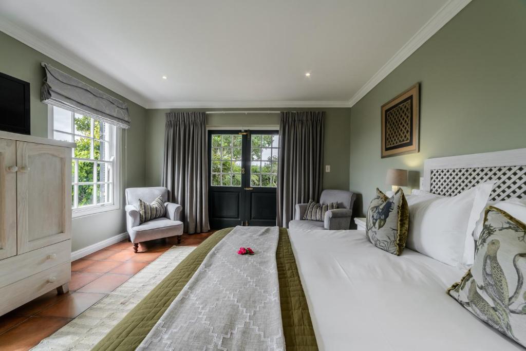 Luxury King Room — photo 1
