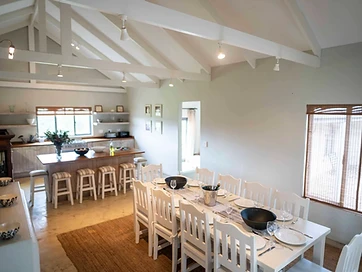 Kay and Monty Vineyards accommodation in Garden Route