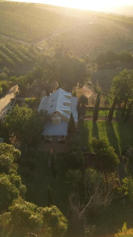 Three-Bedroom Villa — photo 1