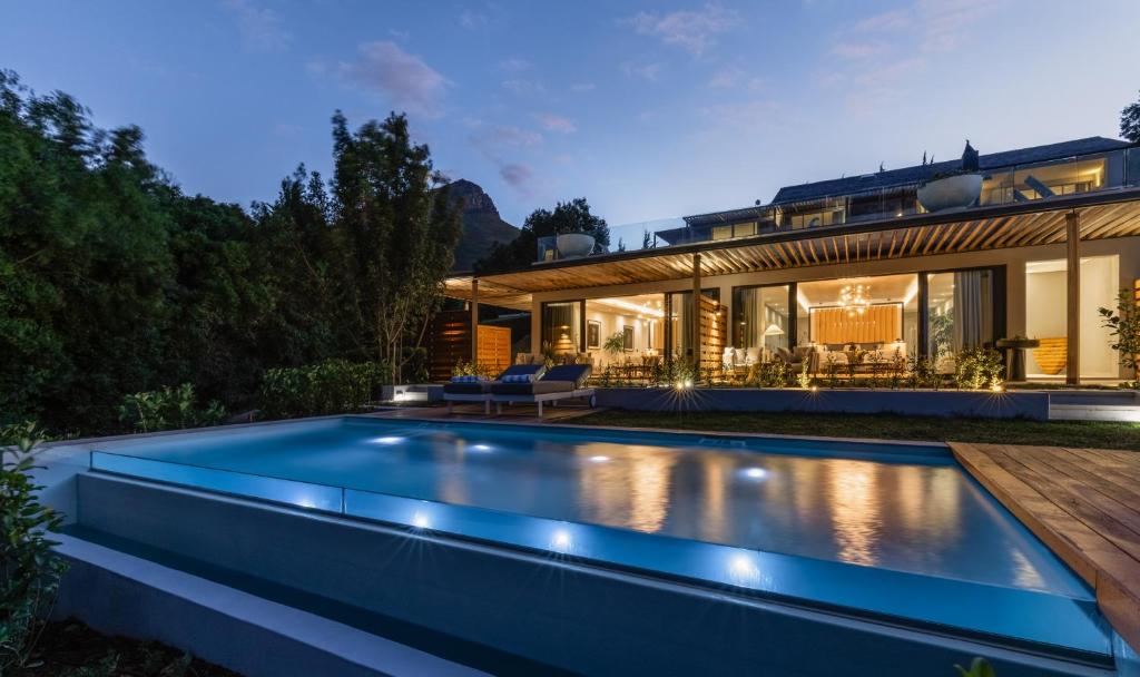 Pool Suite — photo 1