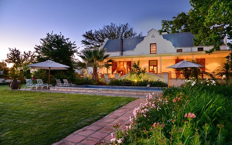 Manor House — photo 1