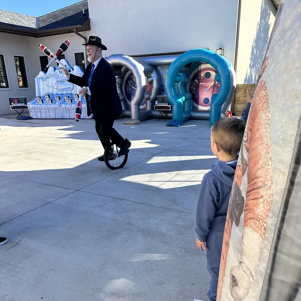 Magician at an Oklahoma City event
