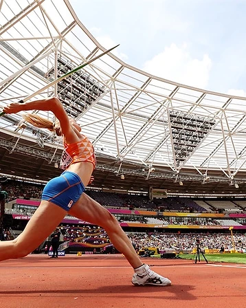 Anouk Vetter in actie