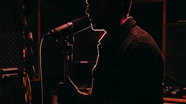Studio Sessions: The Art of the Hard-Light Portrait