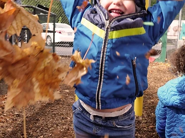 Throwing leaves to the sky