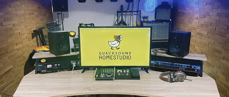 Piano del estudio Quacksound