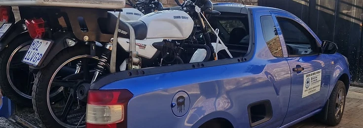 Breakdown assist — a delivery bike collected and transported in a bakkie